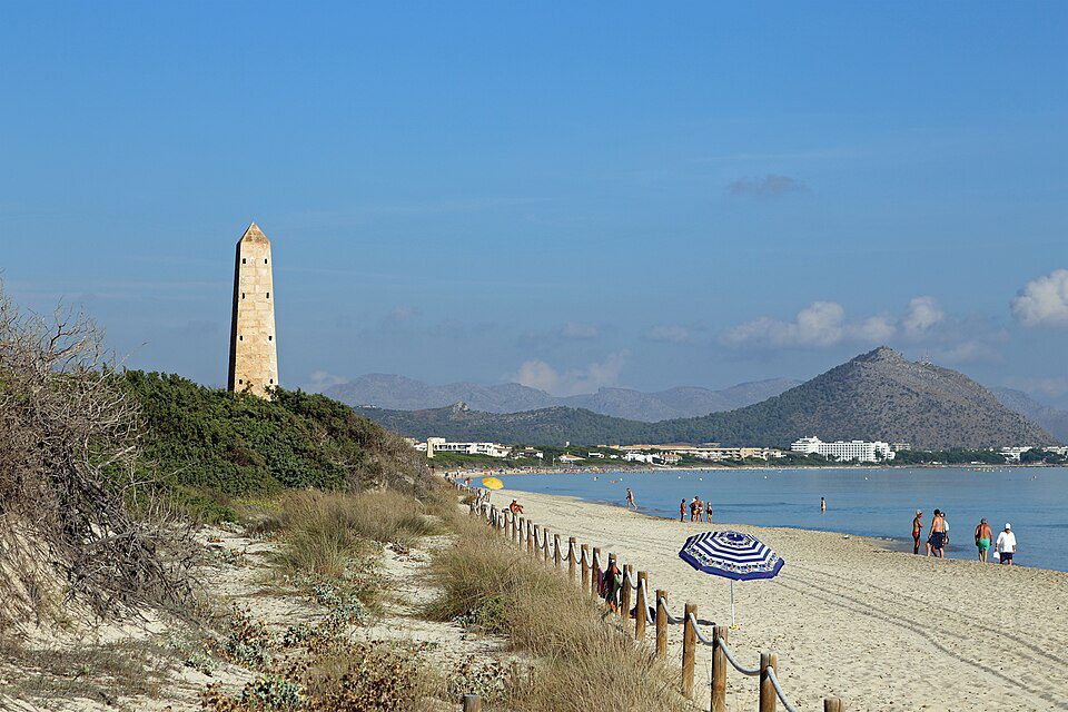 Sand dunes and shoreline at Playa de Muro
