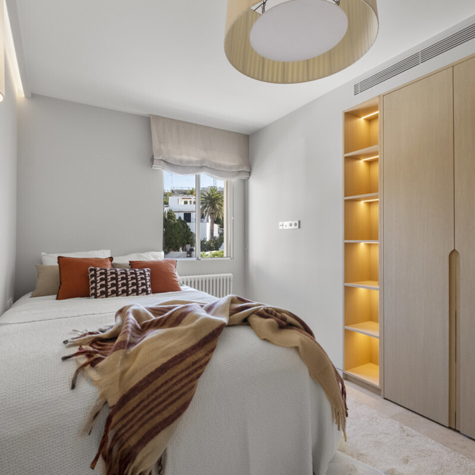 74f4de64-08cc-42ba-83e2-0bcd9d1e1e01